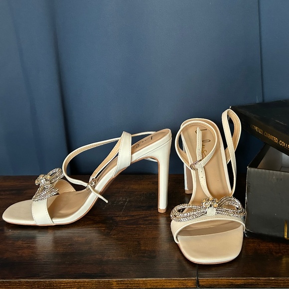 Lulus Shoes - Lulus Bridal Shoes size 9